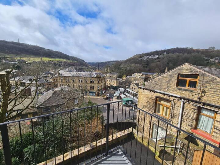 Beautiful 2 Bedroom With Patio And Amazing Views *